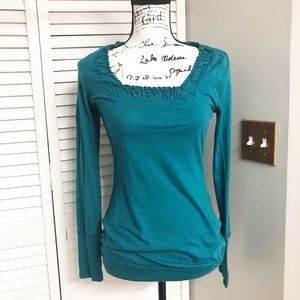 Belle du Jour‎ Longsleeve Top Size Medium